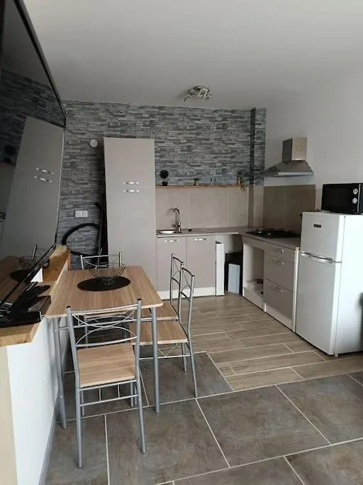 Апартаменты Appartement Sur La Viarhona Vulbens